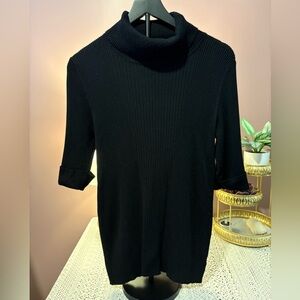 Black short sleeved turtle neck top sz XL